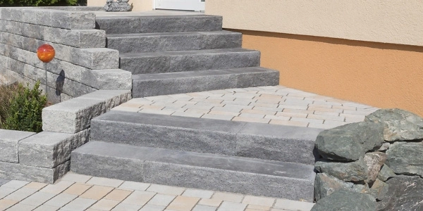 Stufen Betonstein 600x300px