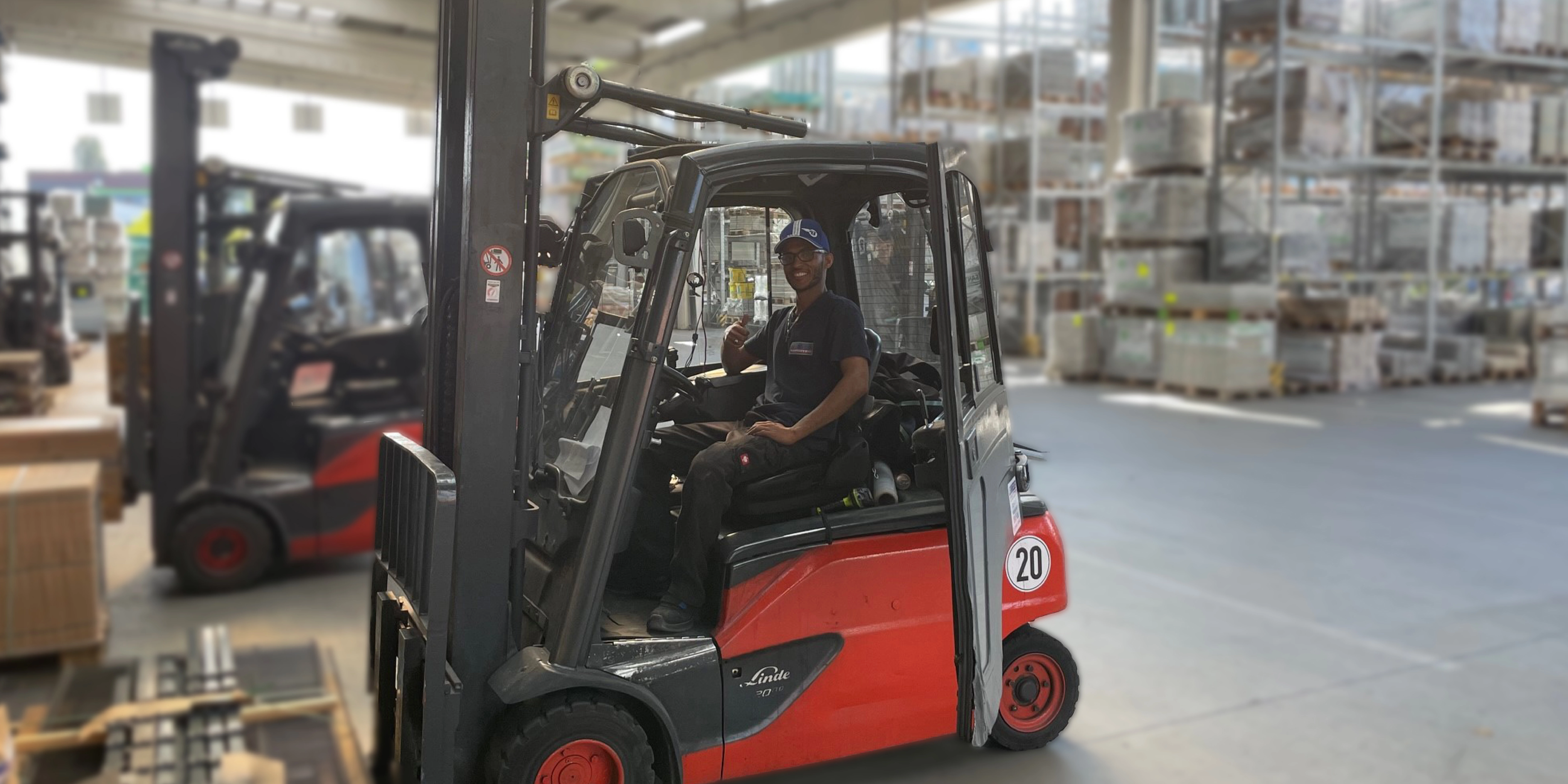 Kachelbild Fachkraft für Lagerlogistik