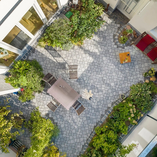 Innenhof aus der Vogelperspektive