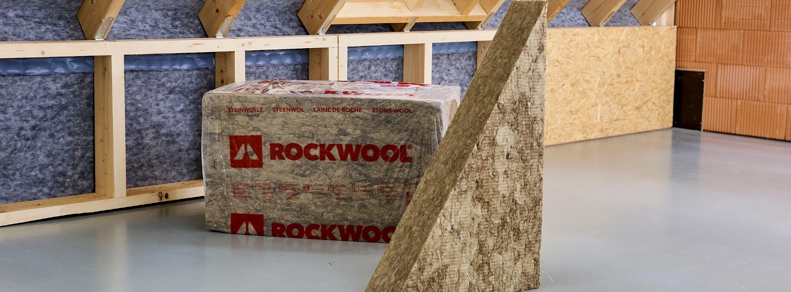 Rockwool Dämmkeil im Dachstuhl