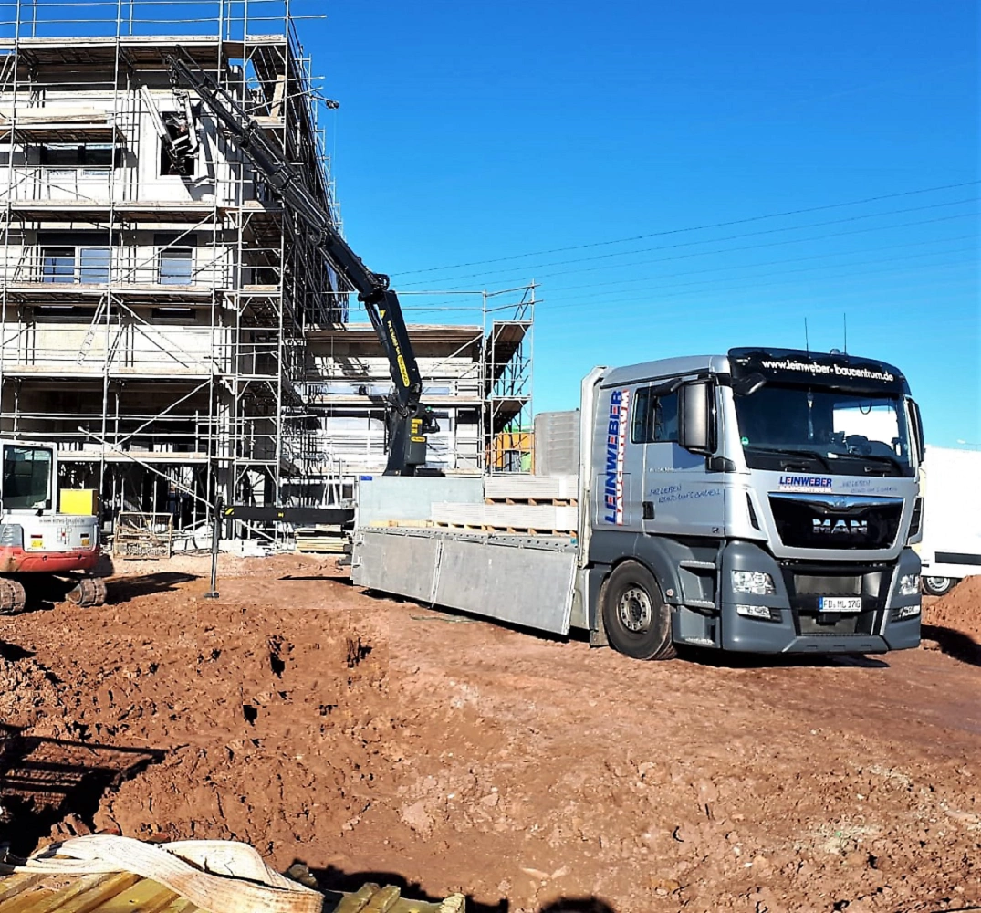 LKW auf Baustelle