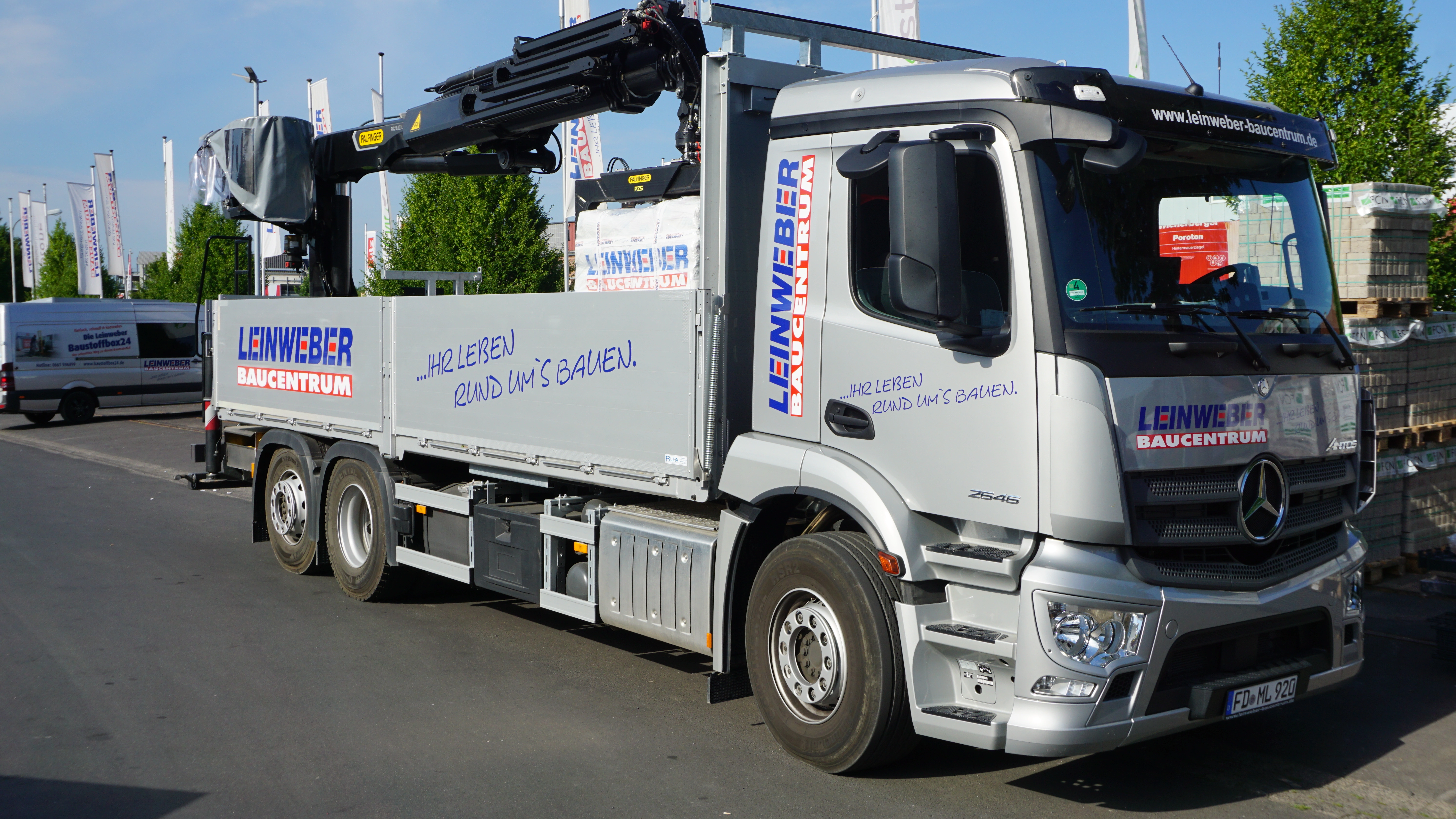 LKW mit Kran