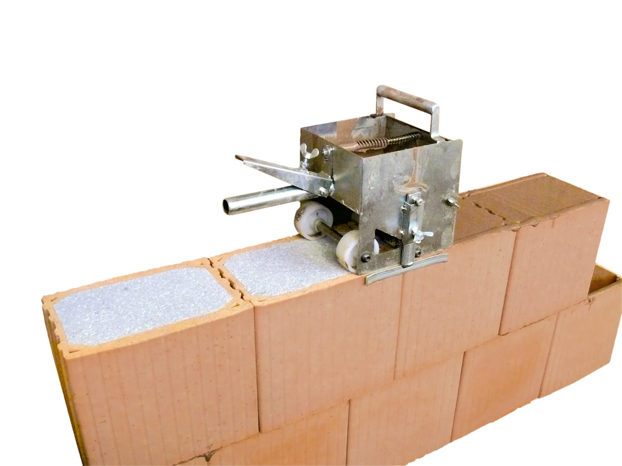 \\10.1.19.34\Stammdaten Pflege\Wienerberger\1158924 VD-Mörtelrolle 17,524,0 cm inkl. Reduzierstück 6,5 cm für Planziegelverarbeitung\Leinweber Baucentrum Moertelschlitten_RGB_300.jpg