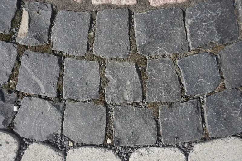 \\10.1.19.34\Stammdaten Pflege\Delta Stone - 702167\1990525 Basaltpflaster Türkei 8_11cm allseits gespalten\Basaltpflaster Primär 811cm.jpg