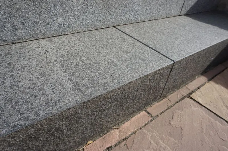 \\10.1.19.34\Stammdaten Pflege\Seltra\1990600 Basalt Viktor schwarz Blockst. 15x35x50 cm geflammt gesägt\Primär.jpg