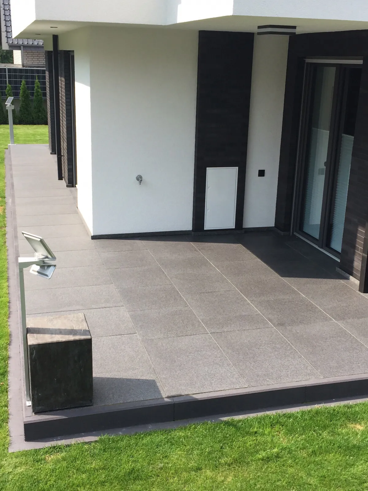 EL Manhattan schwarz glasiert