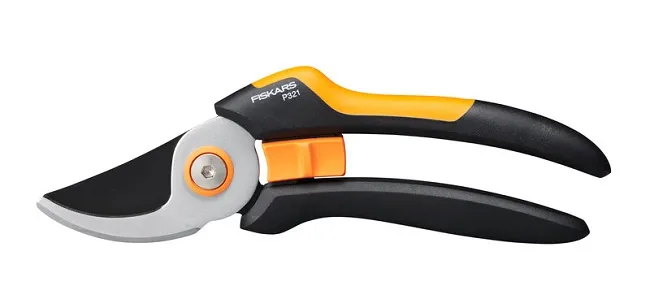 Fiskars Gartenschere Solid Bypass M P321
