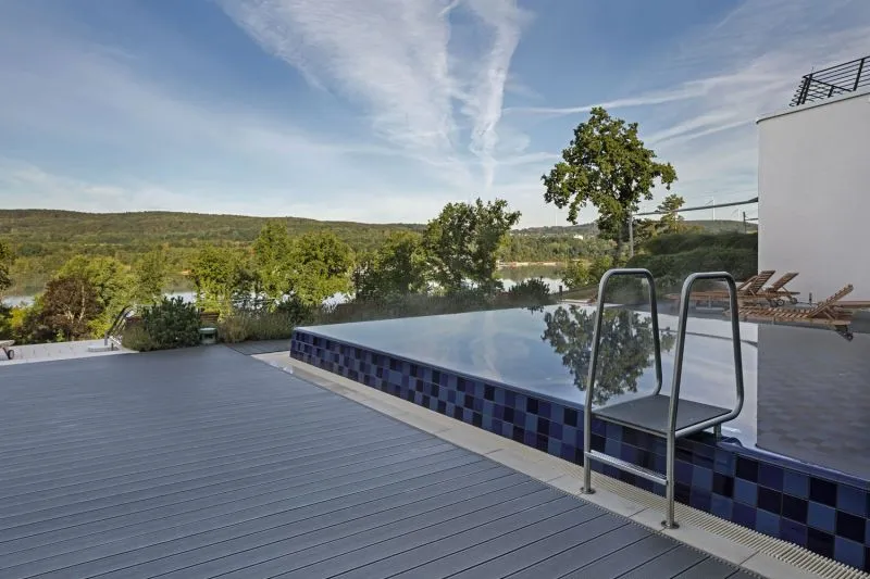 WPC Terrassendiele massiv