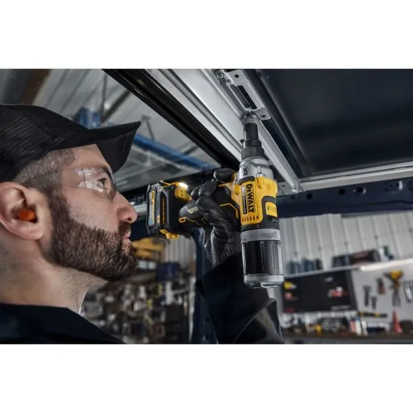 DeWalt 18 V Akku-Nietpistole