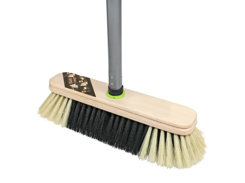 Besen Black Forest mit Stiel