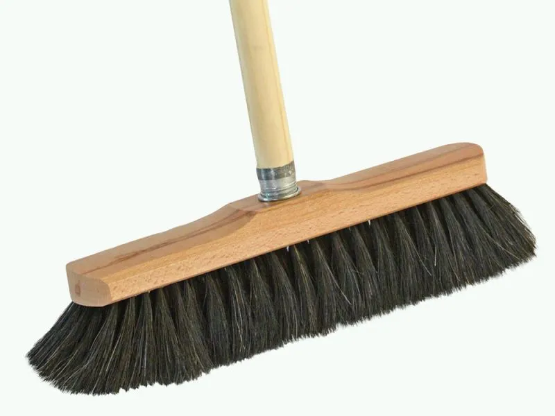 Stubenbesen Ro&szlig;haar eingestielt