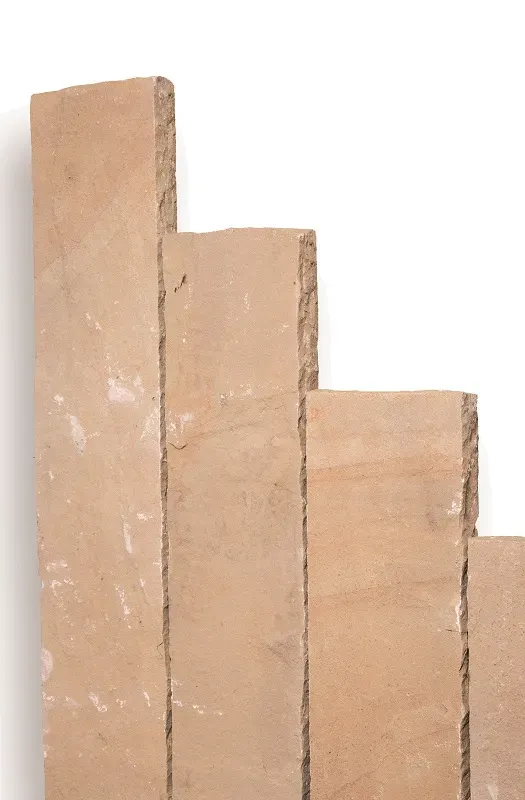 \\10.1.19.34\Stammdaten Pflege\Seltra\2339799 Palisade MANDRA gespalten 6-8x25x150cm Sandstein Indien gelb-hellbeige\Leinweber Baucentrum Palisade MANDRA gespalten 6-8x25x150cm Sandstein Indien gelb-hellbeige.webp