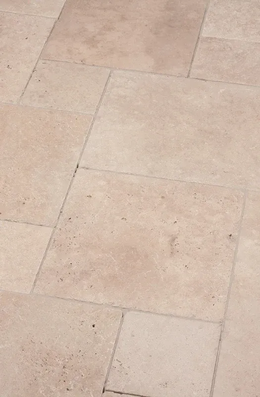 \\10.1.19.34\Stammdaten Pflege\Seltra\2340180 Platte VANILLA antik r&ouml;m. Verband Kalkstein T&uuml;rkei creme-beige\Leinweber Baucentrum Platte VANILLA antik r&ouml;m. Verband Kalkstein T&uuml;rkei creme-beige.webp