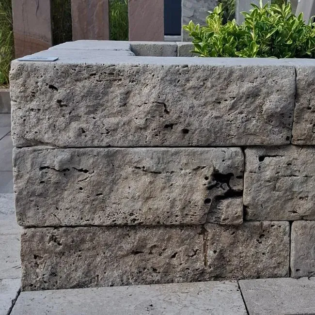 Schlossmauerstein Noce