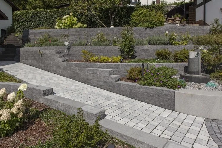 \\10.1.19.34\Stammdaten Pflege\Rinn\2342643 Altstadtpflaster rustica eifel grau\rinn-013047-altstadtpflaster-rustica-eifel-grau-IMG_2017-2.jpg